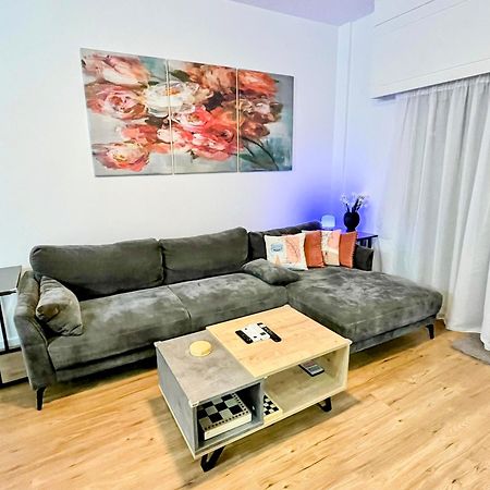 Modern Apartment Near Mckenzie Beach Lárnaka Eksteriør bilde