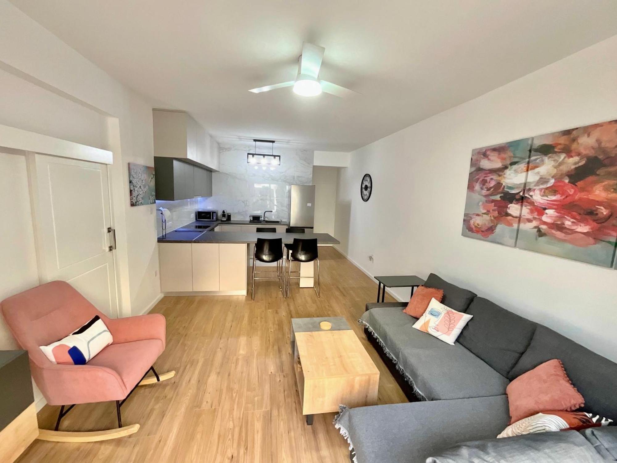Modern Apartment Near Mckenzie Beach Lárnaka Rom bilde